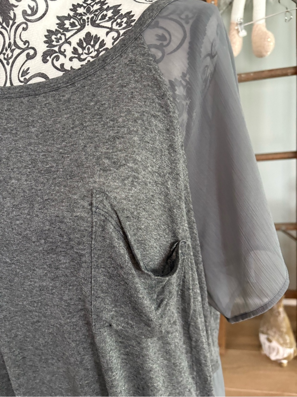 Gray Women's Short-Sleeve Pocket Tunic Top - Lightweight Casual NWOT - Picture 7 of 8
